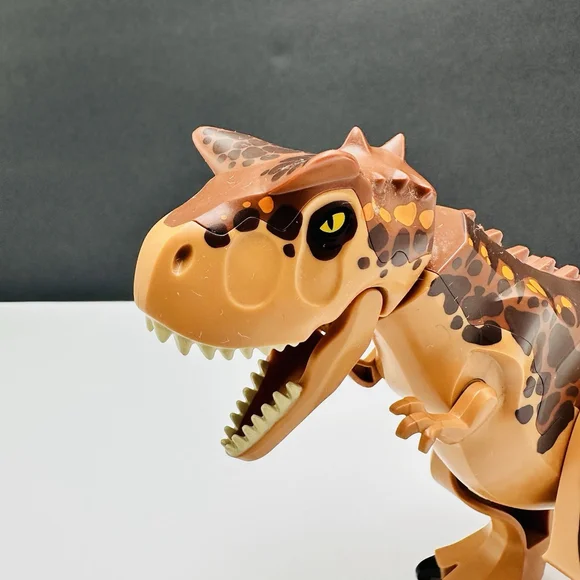 LEGO 75929 Jurassic World Carnotaurus Dinosaur Dino Figure 2010 - Picture 2 of 10